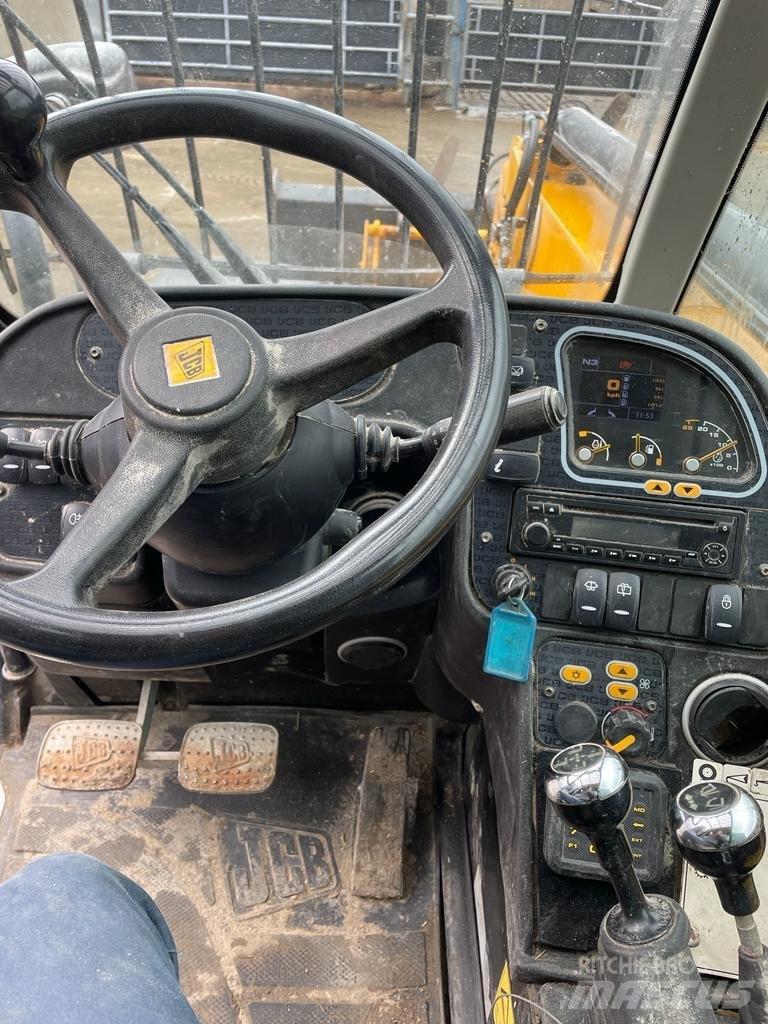 JCB 535 V 140 Телескопічні навантажувачі