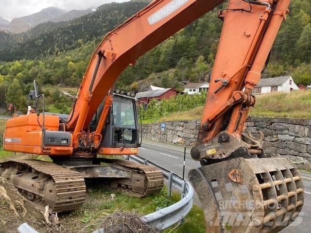Doosan DX 225 LC-3 Гусеничні екскаватори