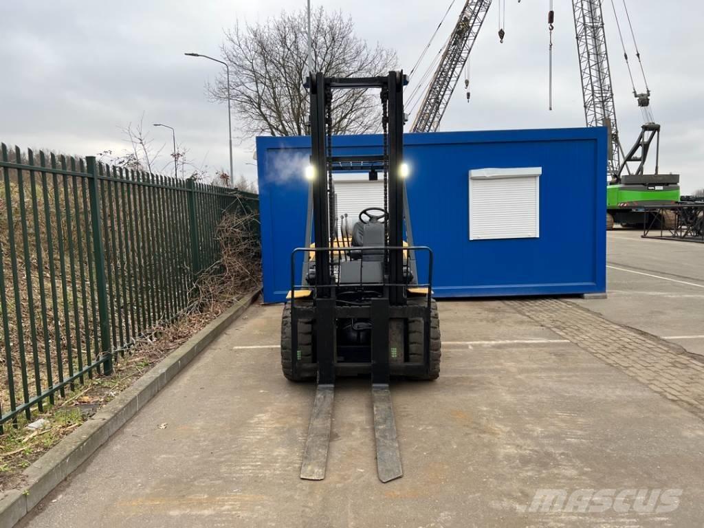 CAT GP 40 K L Газові навантажувачі