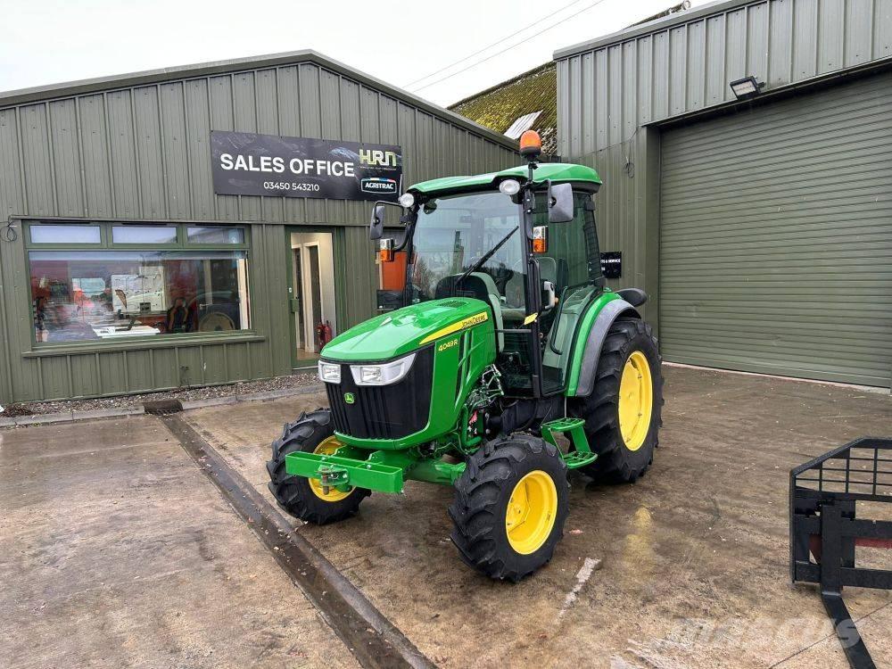 John Deere 4049 R Трактори