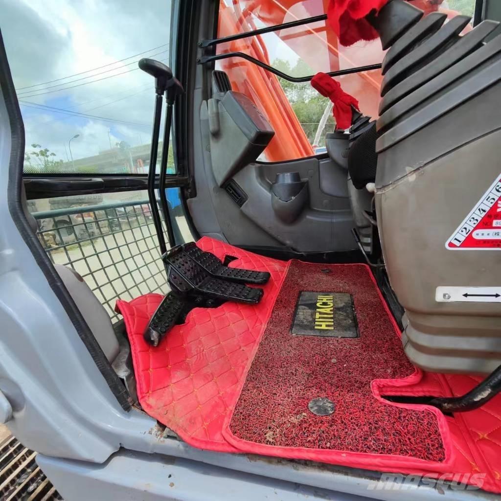 Hitachi ZAXIS 200-3G Гусеничні екскаватори