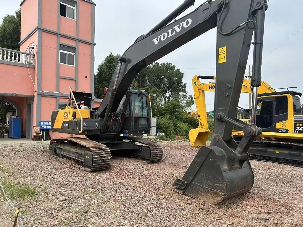 Volvo EC 240 Гусеничні екскаватори