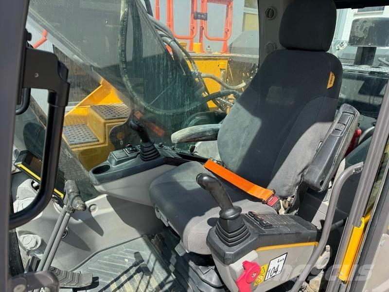 Volvo EC 300 EL Гусеничні екскаватори