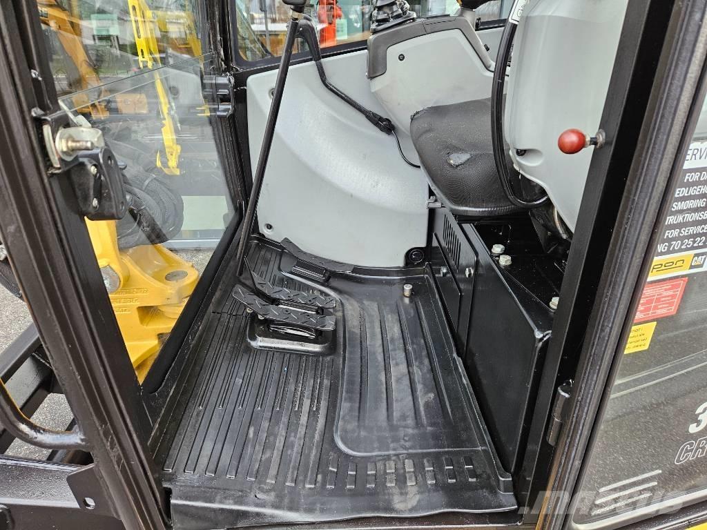 CAT 302.7 D CR Міні-екскаватори < 7т