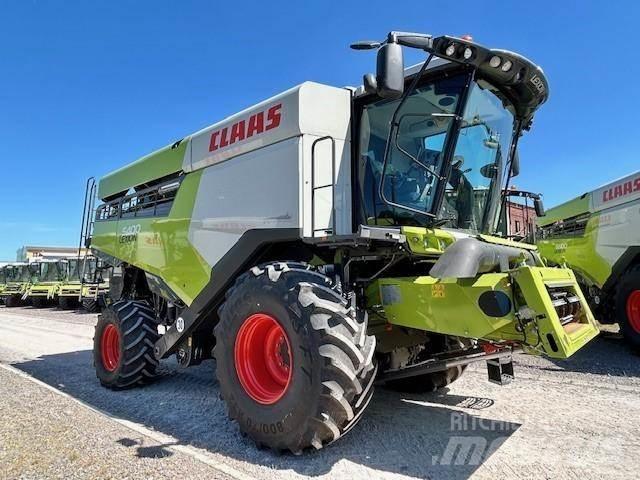 CLAAS LEXION 5400 Зернозбиральні комбайни