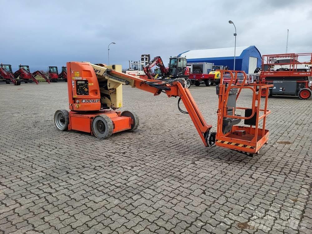JLG E 300 AJP Колінчаті підйомники