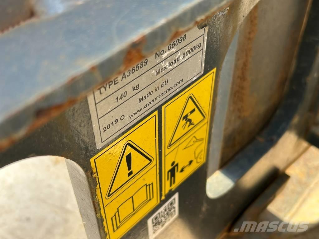 Avant 760 I Підсобні машини