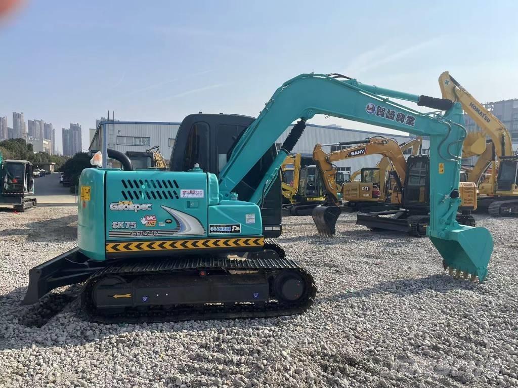 Kobelco SK 75 Гусеничні екскаватори