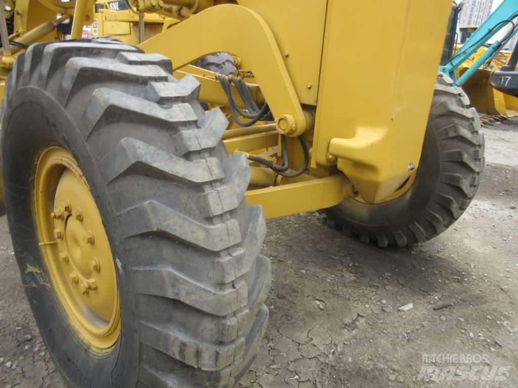 Komatsu GDD 623 Грейдери