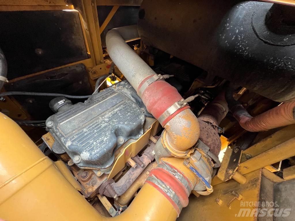 CAT 824H Колісні бульдозери