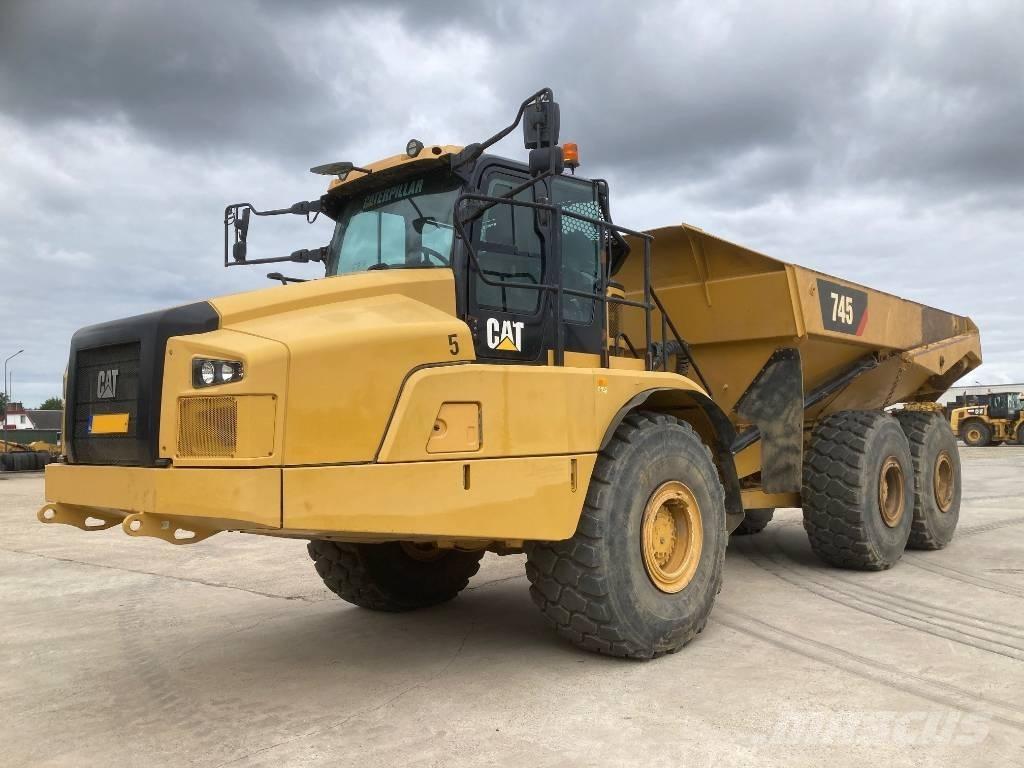 CAT 745 Зчленовані самоскиди