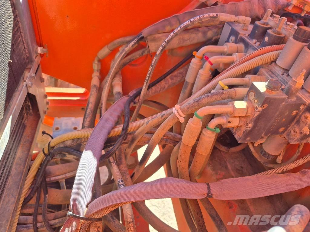 Xtreme XR1055 Телескопічні навантажувачі