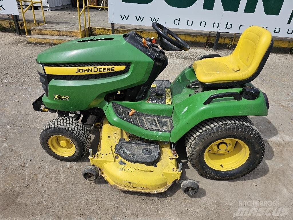 John Deere X 540 Трактори