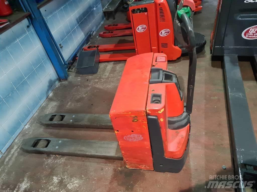 Jungheinrich EJE120 Штабелери