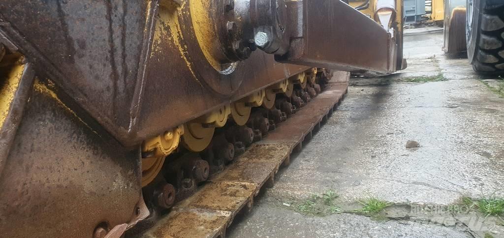 CAT D 6 T XL Гусеничні бульдозери