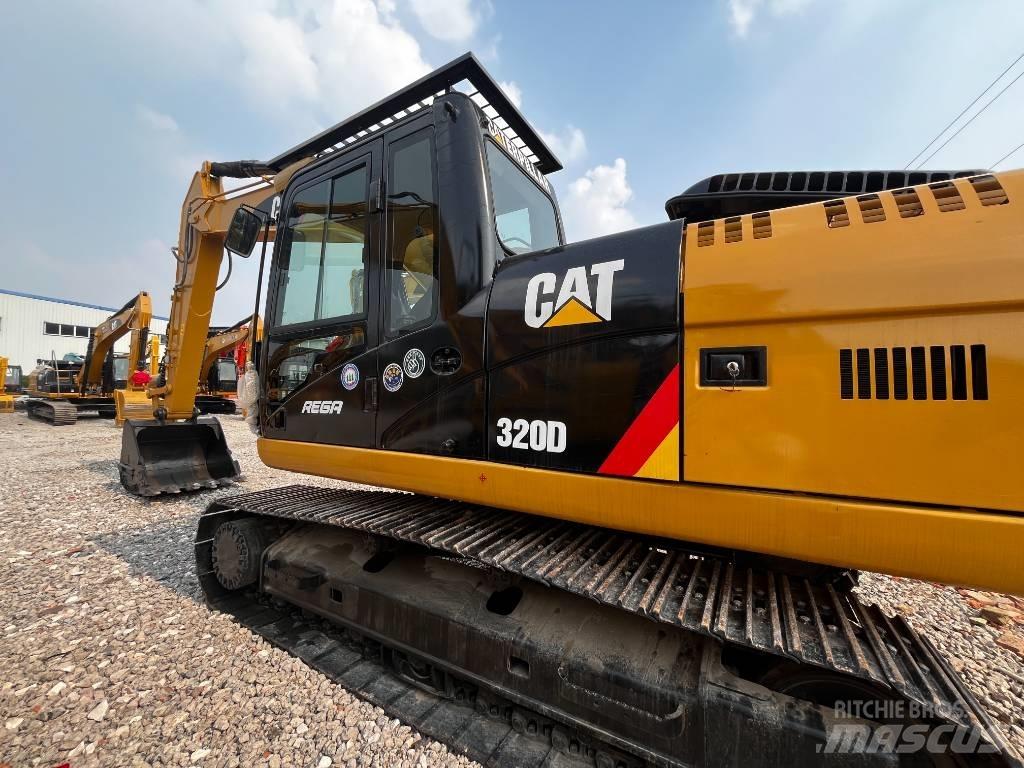 CAT 320 D Гусеничні екскаватори