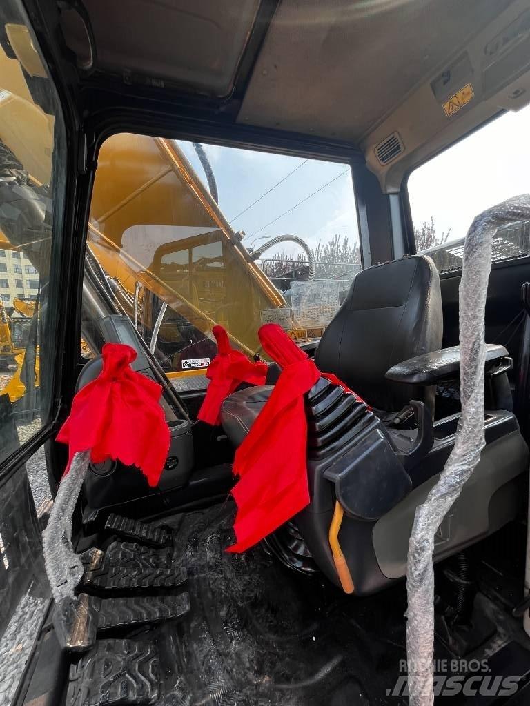 CAT 320 D Гусеничні екскаватори