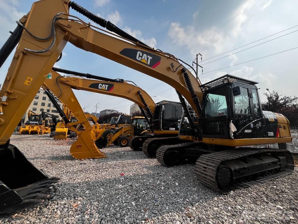 CAT 320 D Гусеничні екскаватори