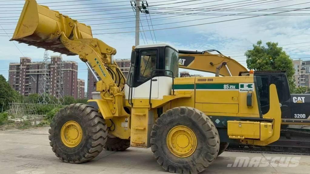 Kawasaki 85 Z Фронтальні навантажувачі