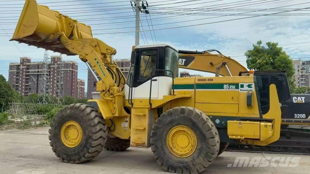 Kawasaki 85 Z Фронтальні навантажувачі