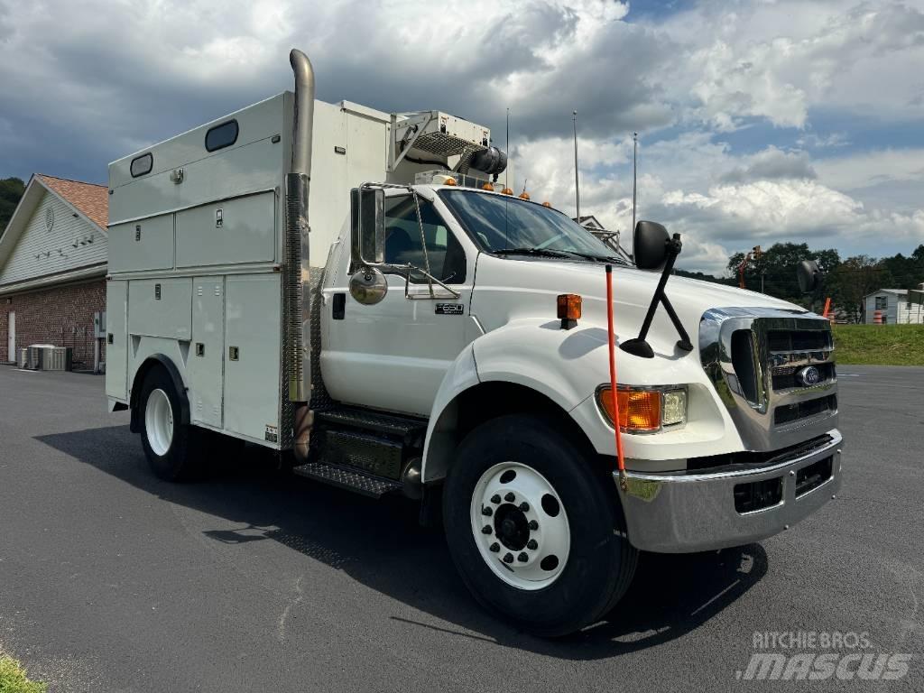 Ford F 650 Пікапи / Бічне розвантаження