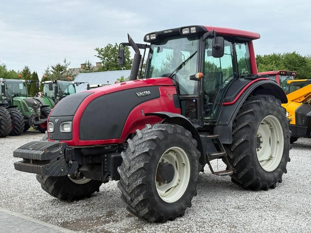 Valtra T 161 Трактори