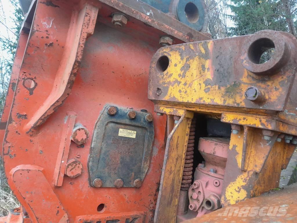 NPK E-216B Плуги