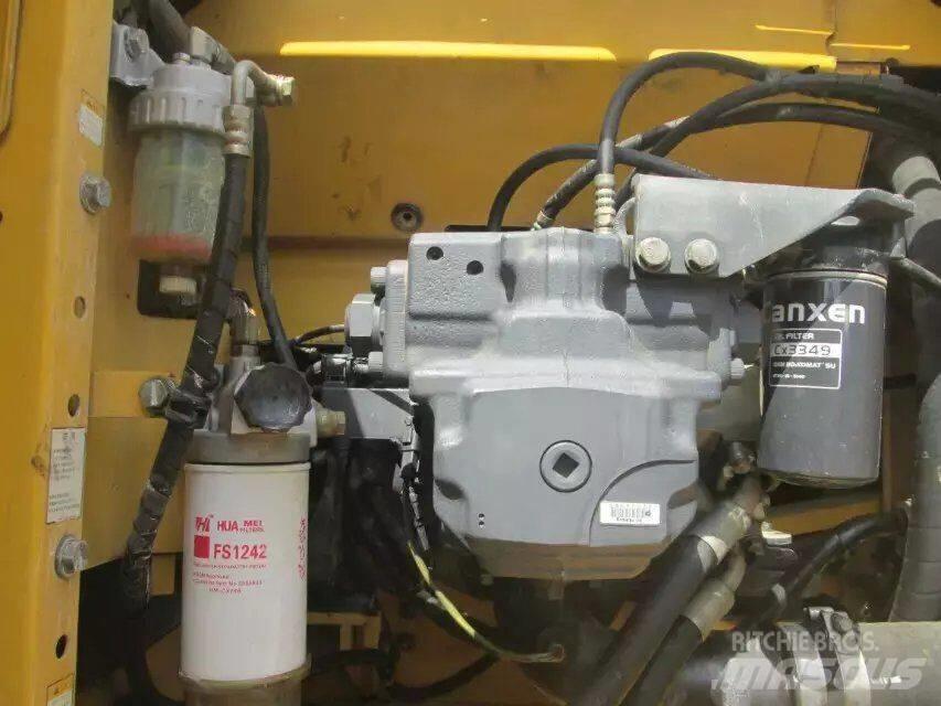 Komatsu PC 210-7 Гусеничні екскаватори