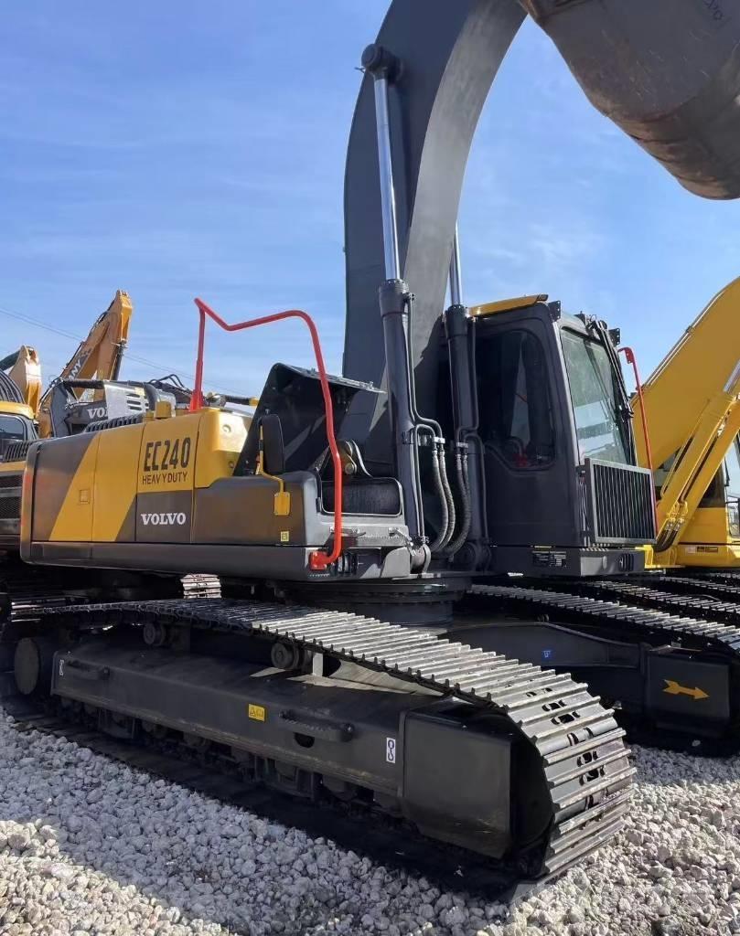 Volvo EC 240 Гусеничні екскаватори