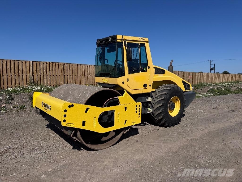 Bomag BW 213 D H-4 Грунтові котки