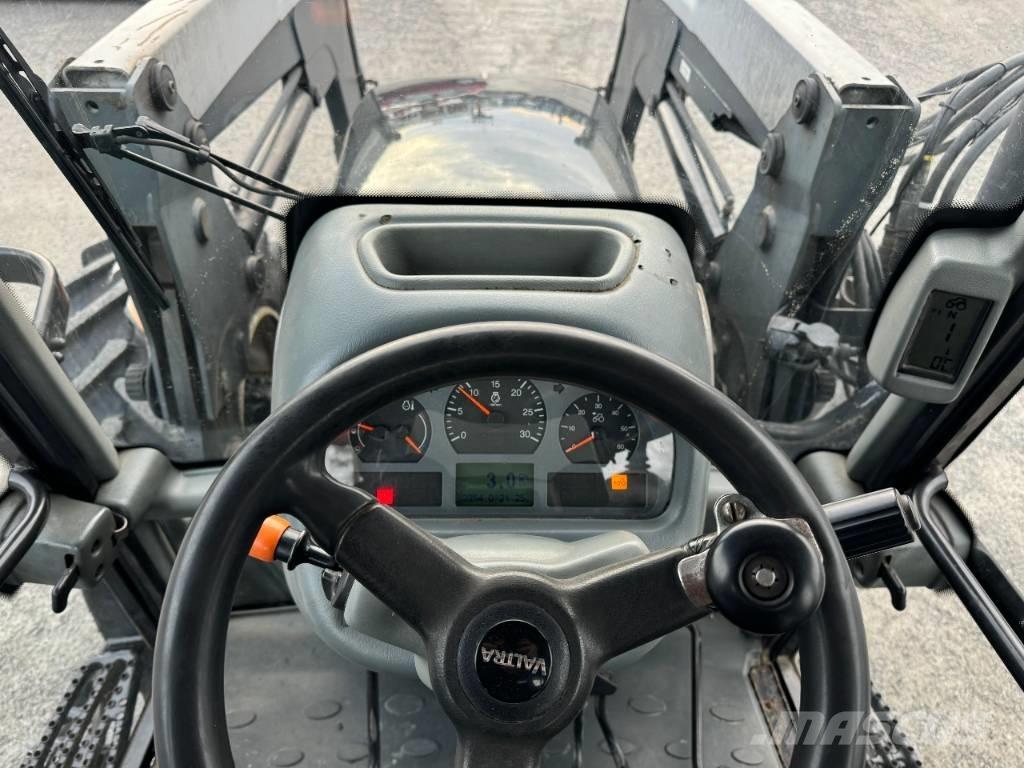 Valtra C 130 Трактори