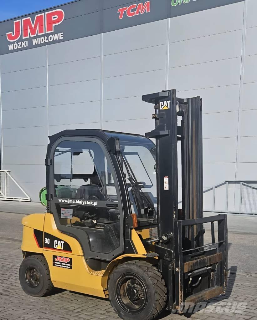CAT GP 30 N Газові навантажувачі