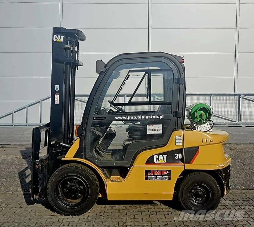 CAT GP 30 N Газові навантажувачі