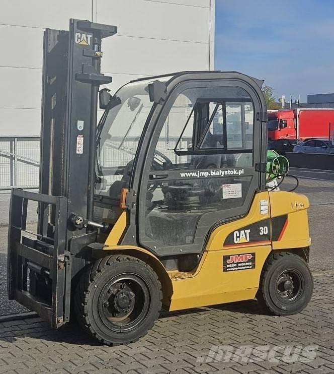 CAT GP 30 N Газові навантажувачі