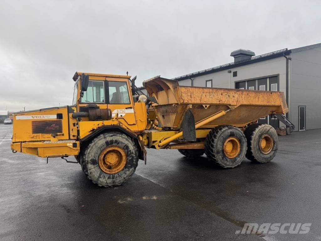 Volvo A 25 C 6x6 Зчленовані самоскиди