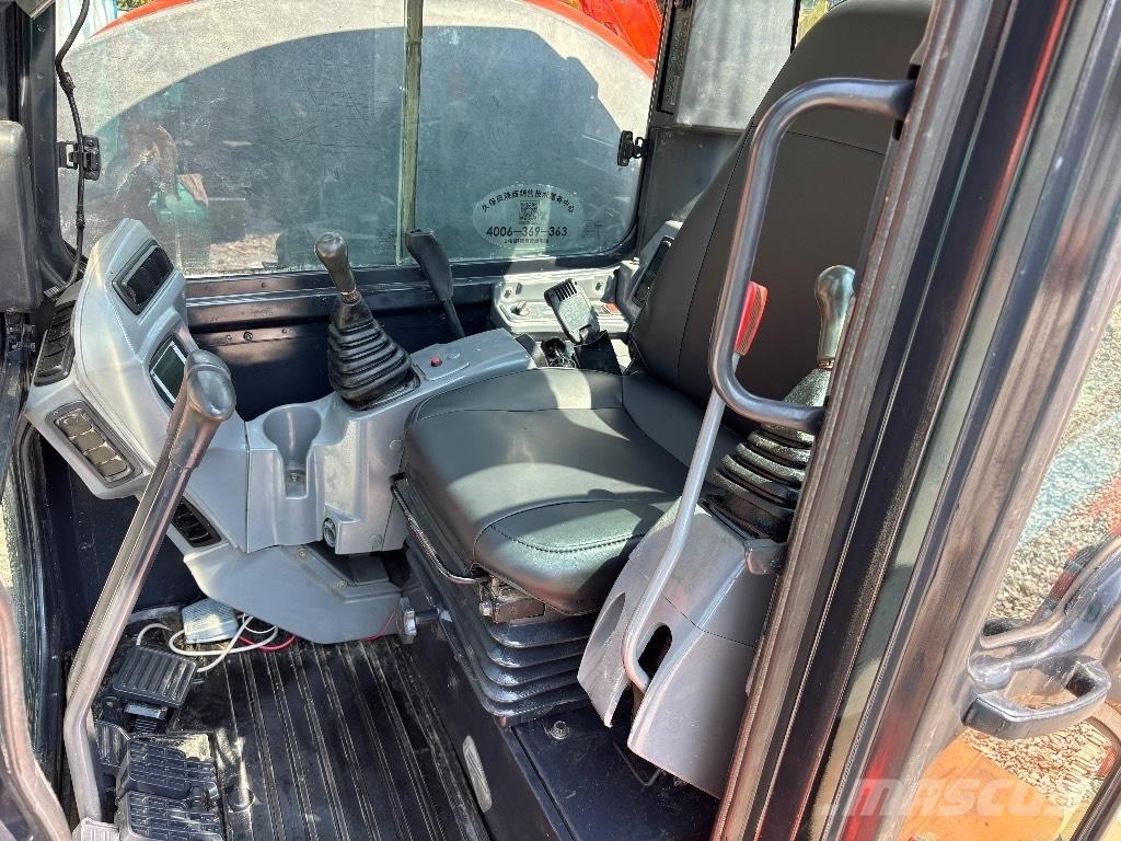 Kubota KX 163-5 Гусеничні екскаватори