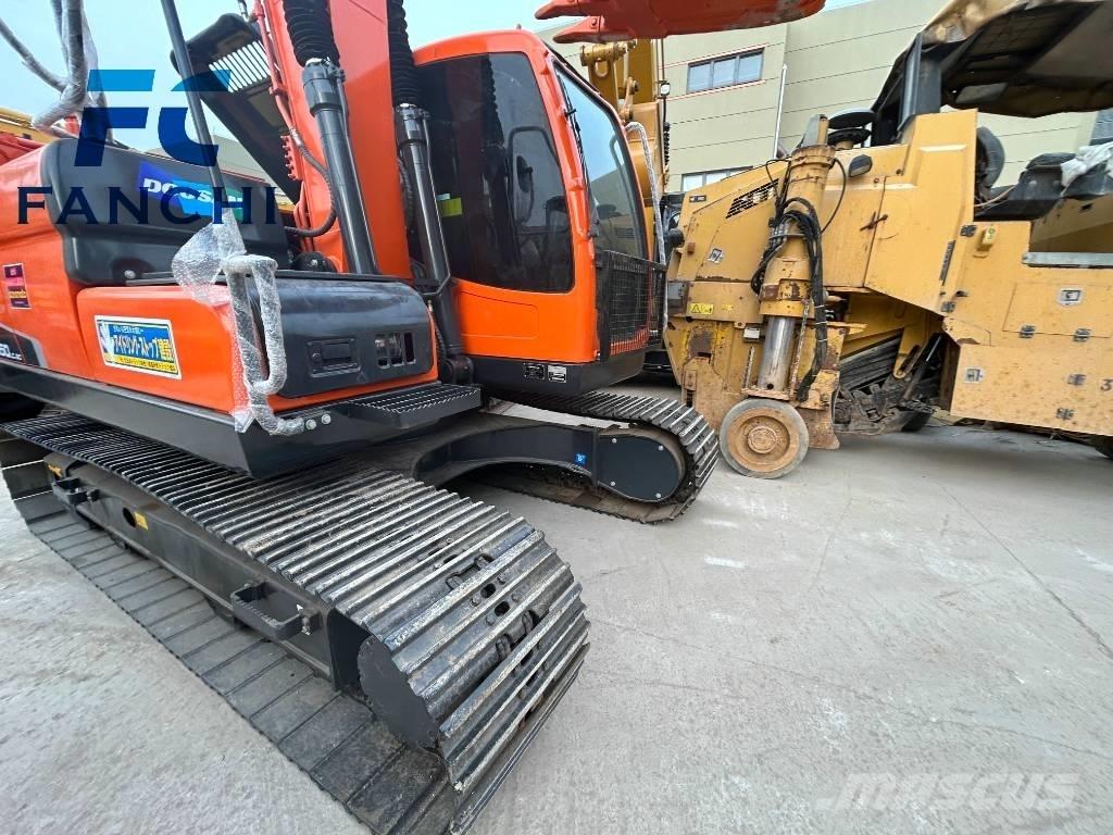 Doosan dx150 Гусеничні екскаватори