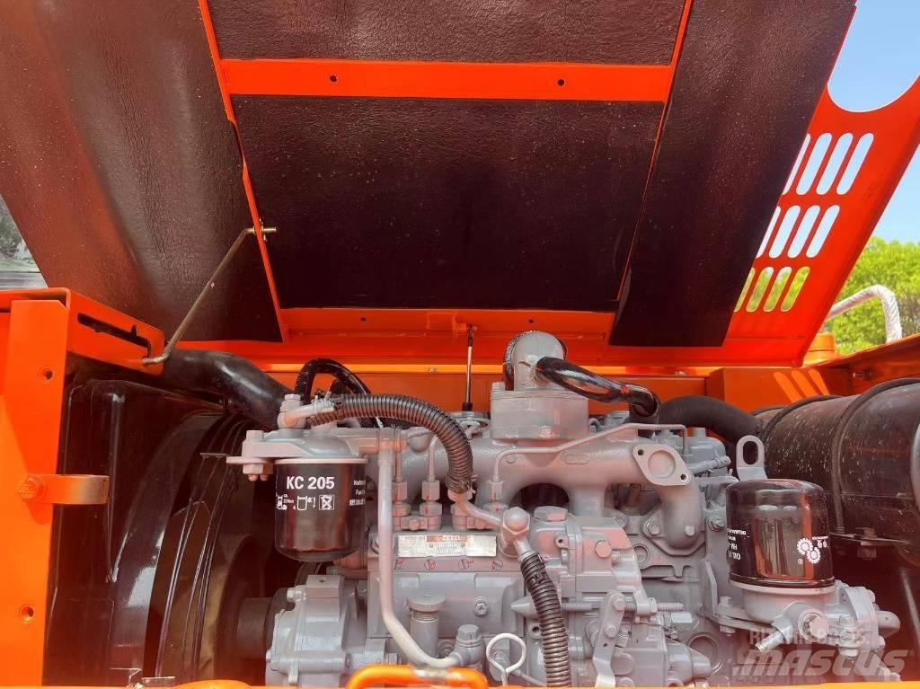 Hitachi ZX70 Гусеничні екскаватори