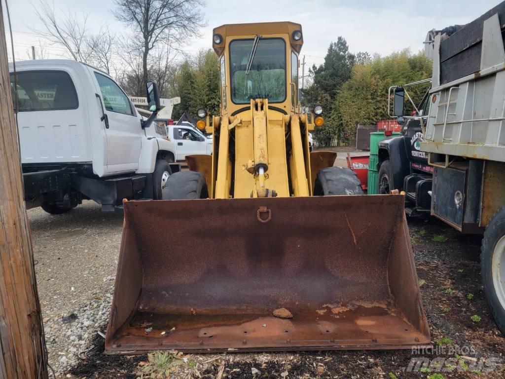 John Deere 444 A Фронтальні навантажувачі