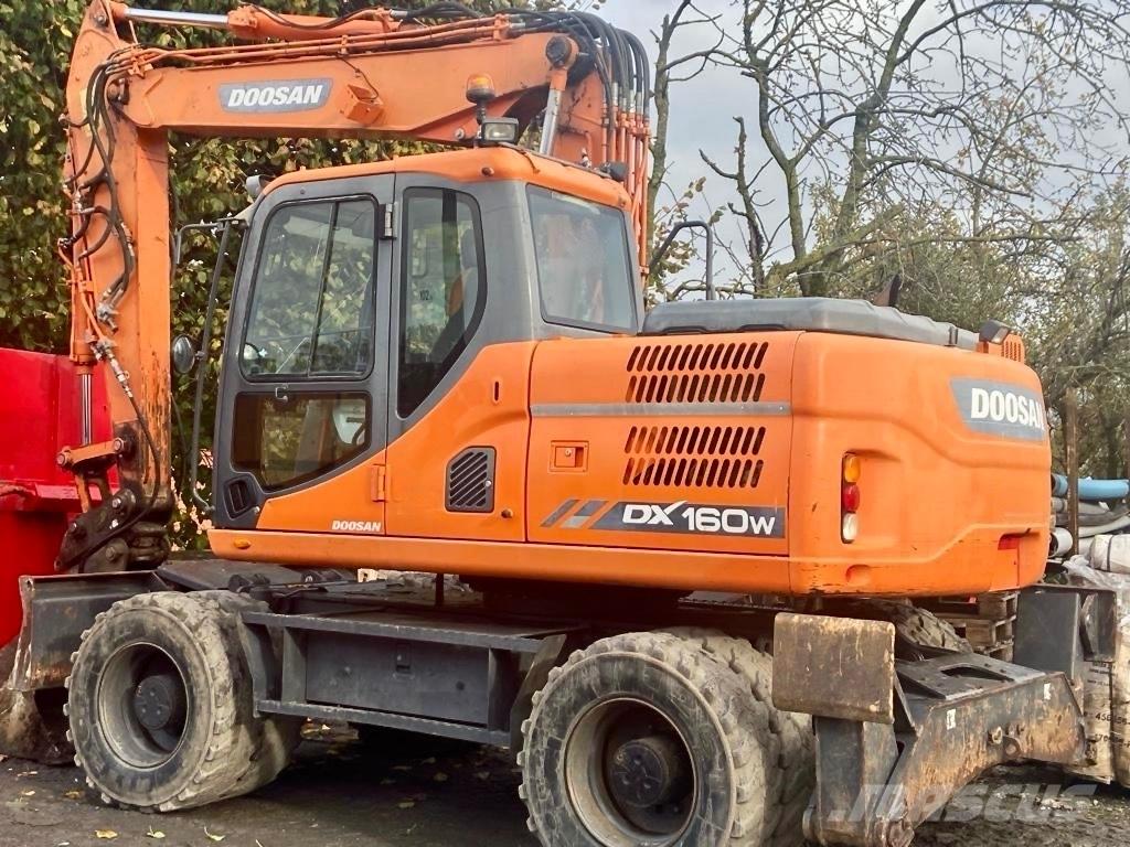Doosan DX 160 W-3 Колісні екскаватори