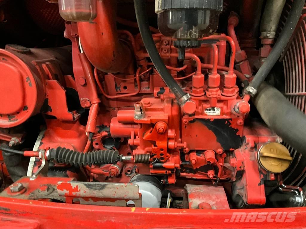 CAT 302.4 D Міні-екскаватори < 7т