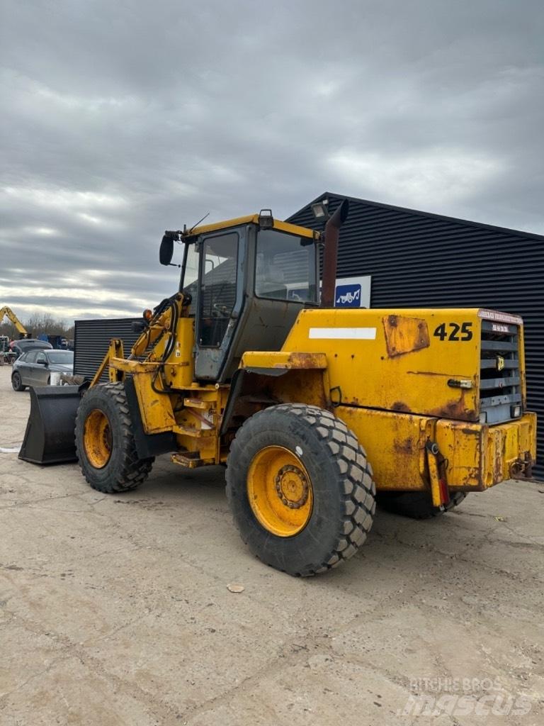 JCB 525 Телескопічні навантажувачі