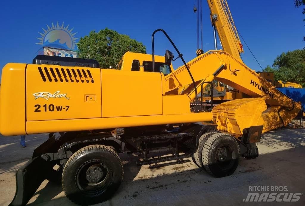 Hyundai R 210W-7 Колісні екскаватори