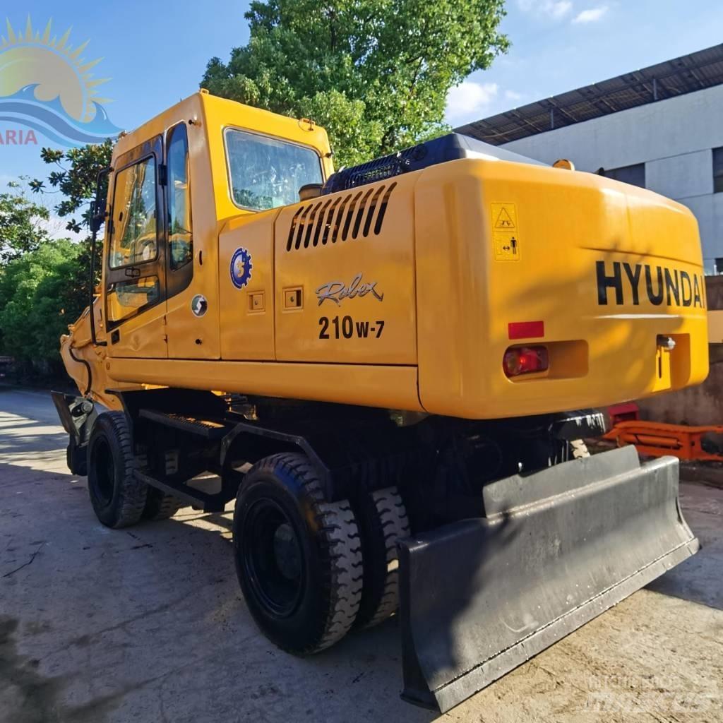 Hyundai R 210W-7 Колісні екскаватори