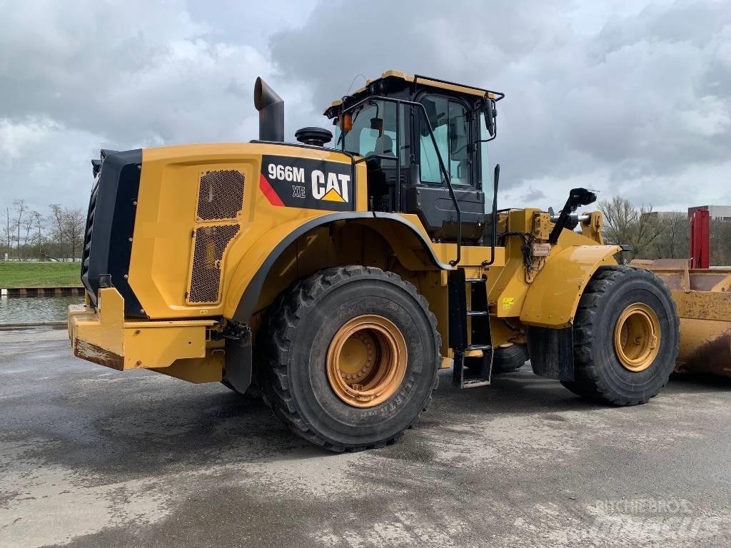 CAT 966 M XE Фронтальні навантажувачі
