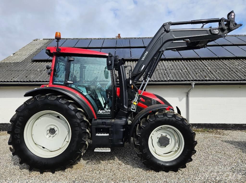 Valtra G 135 Active Трактори