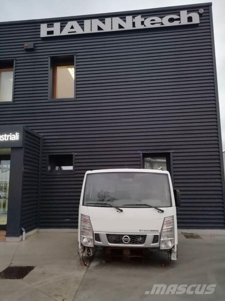 Nissan NT 400 Кабіни