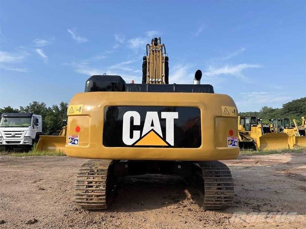 CAT 330 D L Гусеничні екскаватори