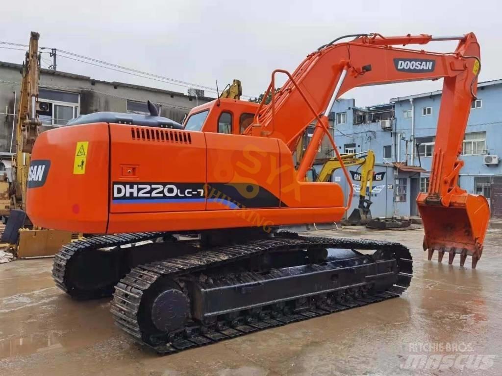 Doosan 220 LC-7 Гусеничні екскаватори