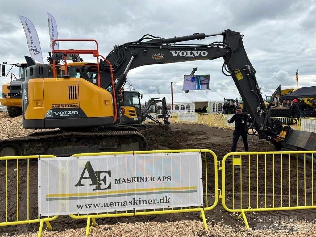 Volvo ECR 145 E Гусеничні екскаватори